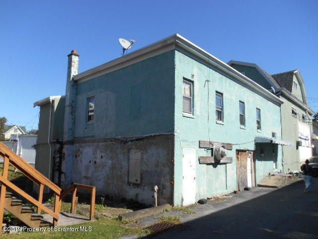 610 3rd St, Dunmore, PA 18512